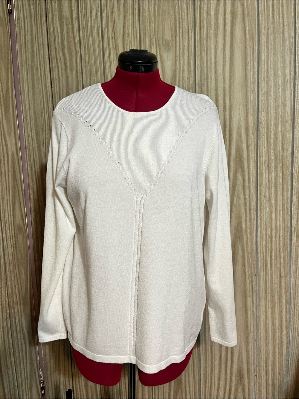 Women's white Crewneck Knit Top
